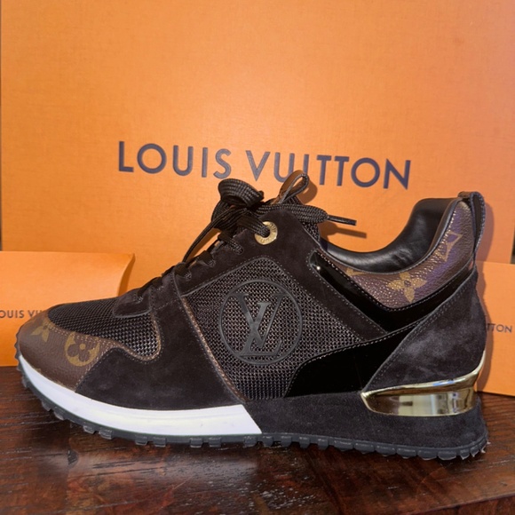 Louis Vuitton Sneakers - Picture 3 of 3